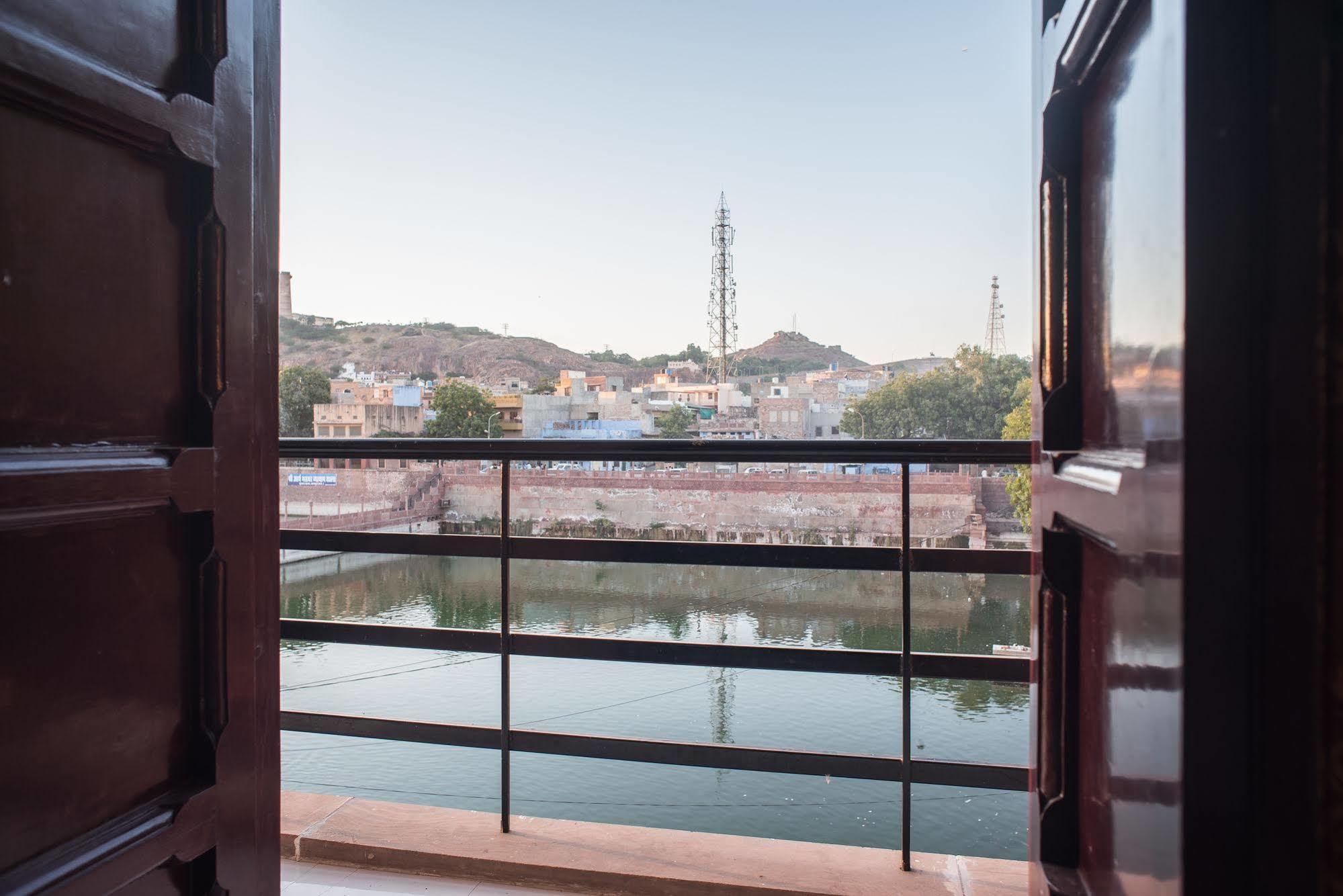 Отель Jee Ri Haveli Джодхпур Экстерьер фото